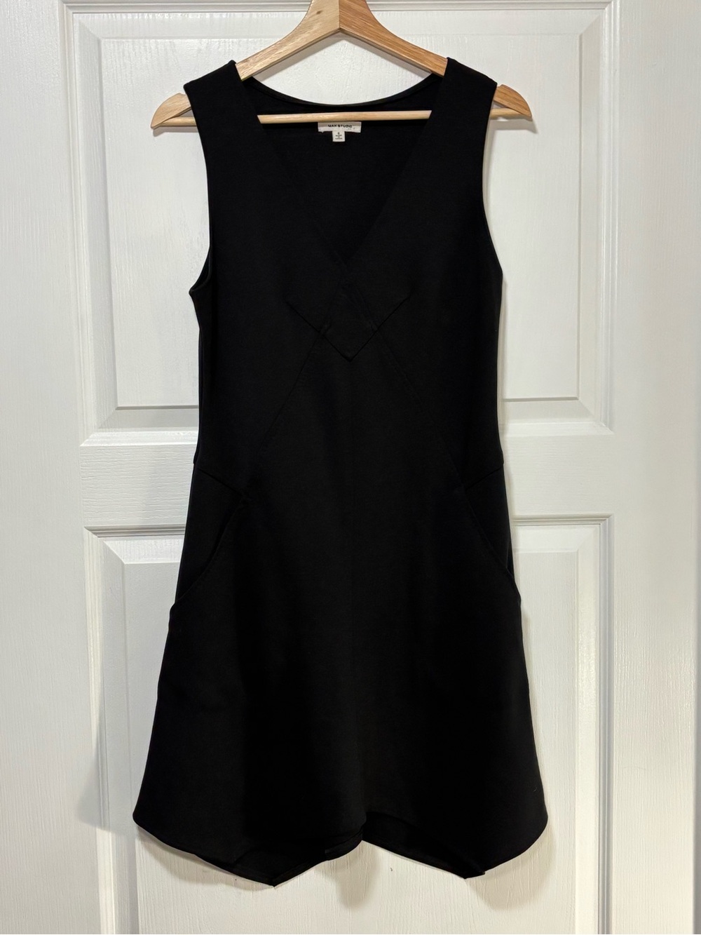 MAX STUDIO Black Dress